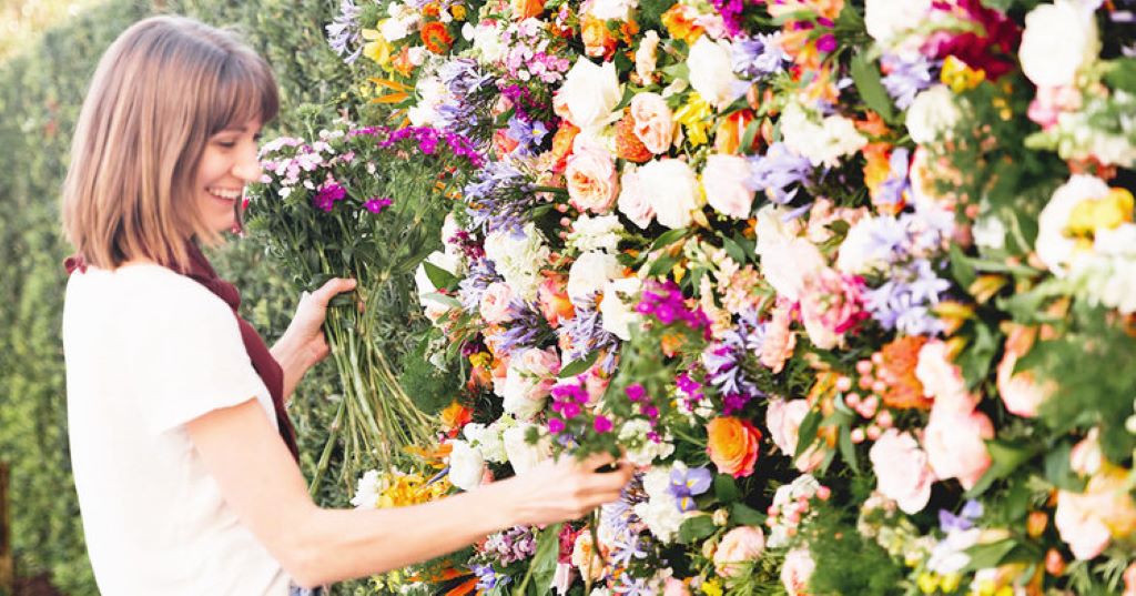 how to make a flower wall diy step by step