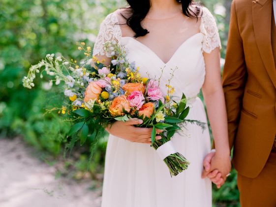 bridal bouquet guide to wedding