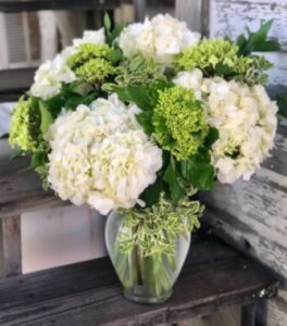 how to make a hydrangea arrangement